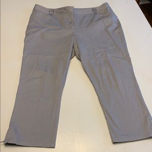 Women’s size 16 capris